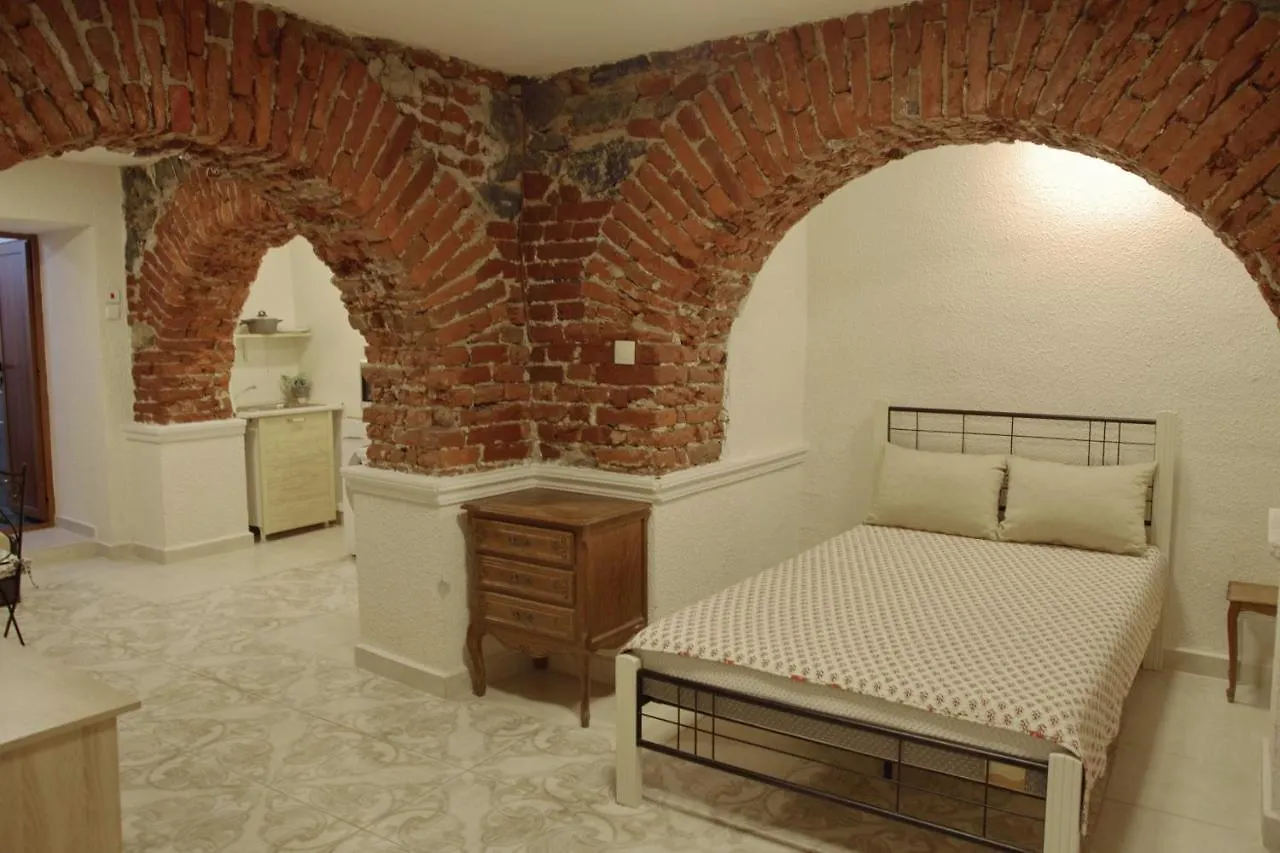 Interhost Guest Rooms And Apartments Σόφια Πανσιόν