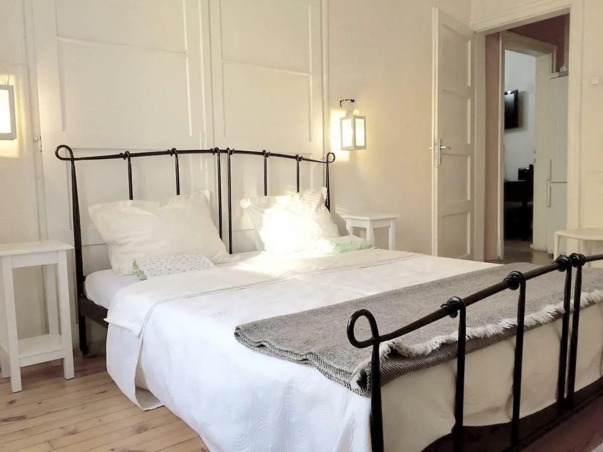 Interhost Guest Rooms And Apartments Σόφια Πανσιόν